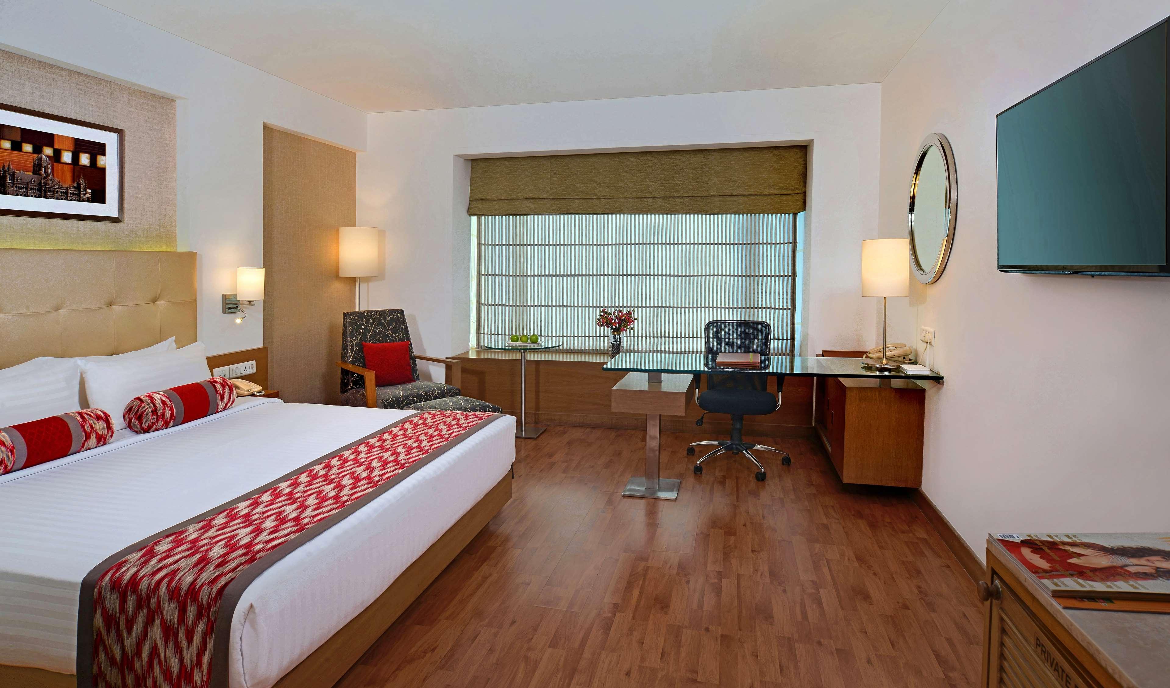 Radisson Mumbai Goregaon Exteriör bild