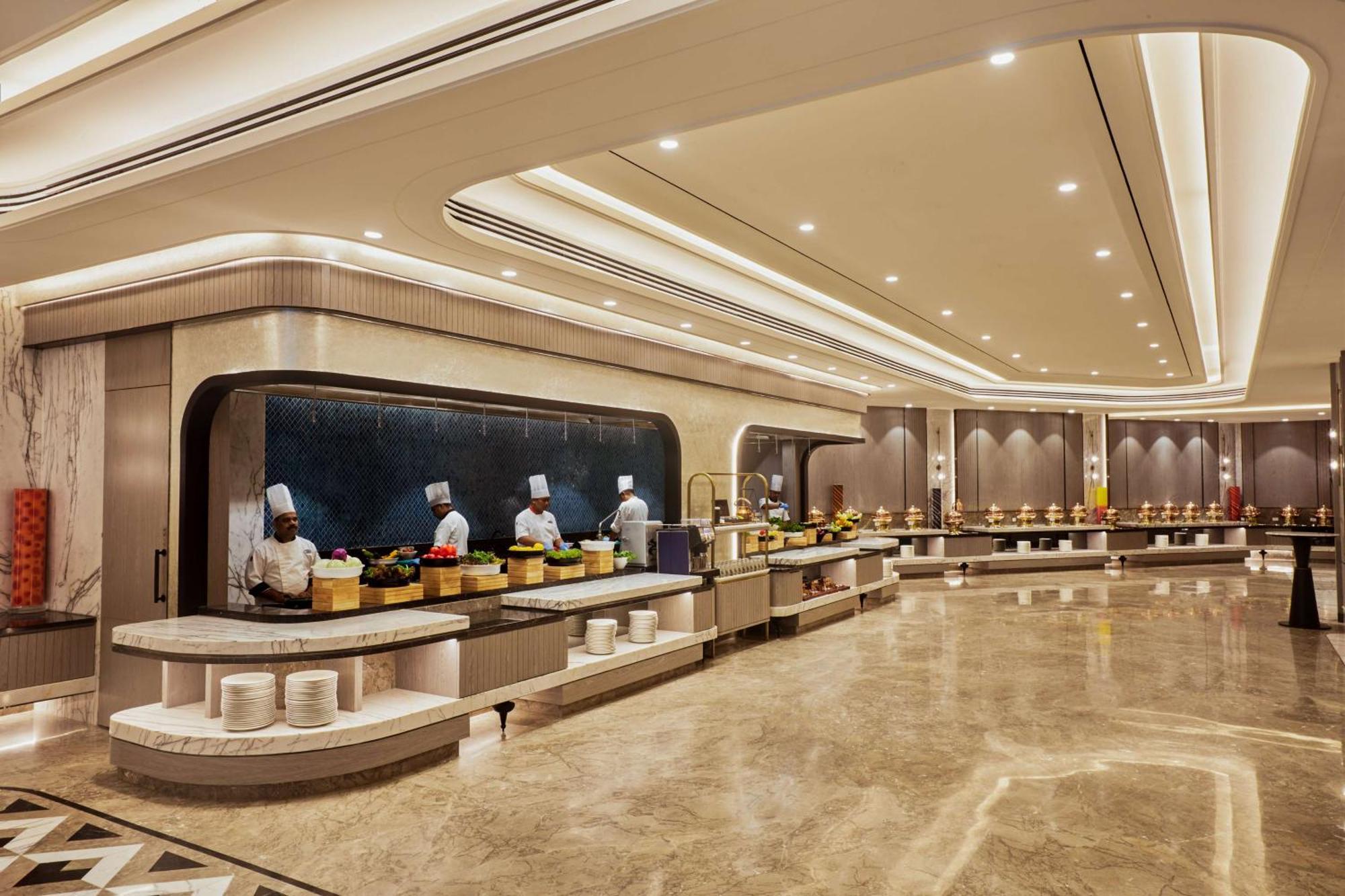 Radisson Mumbai Goregaon Exteriör bild