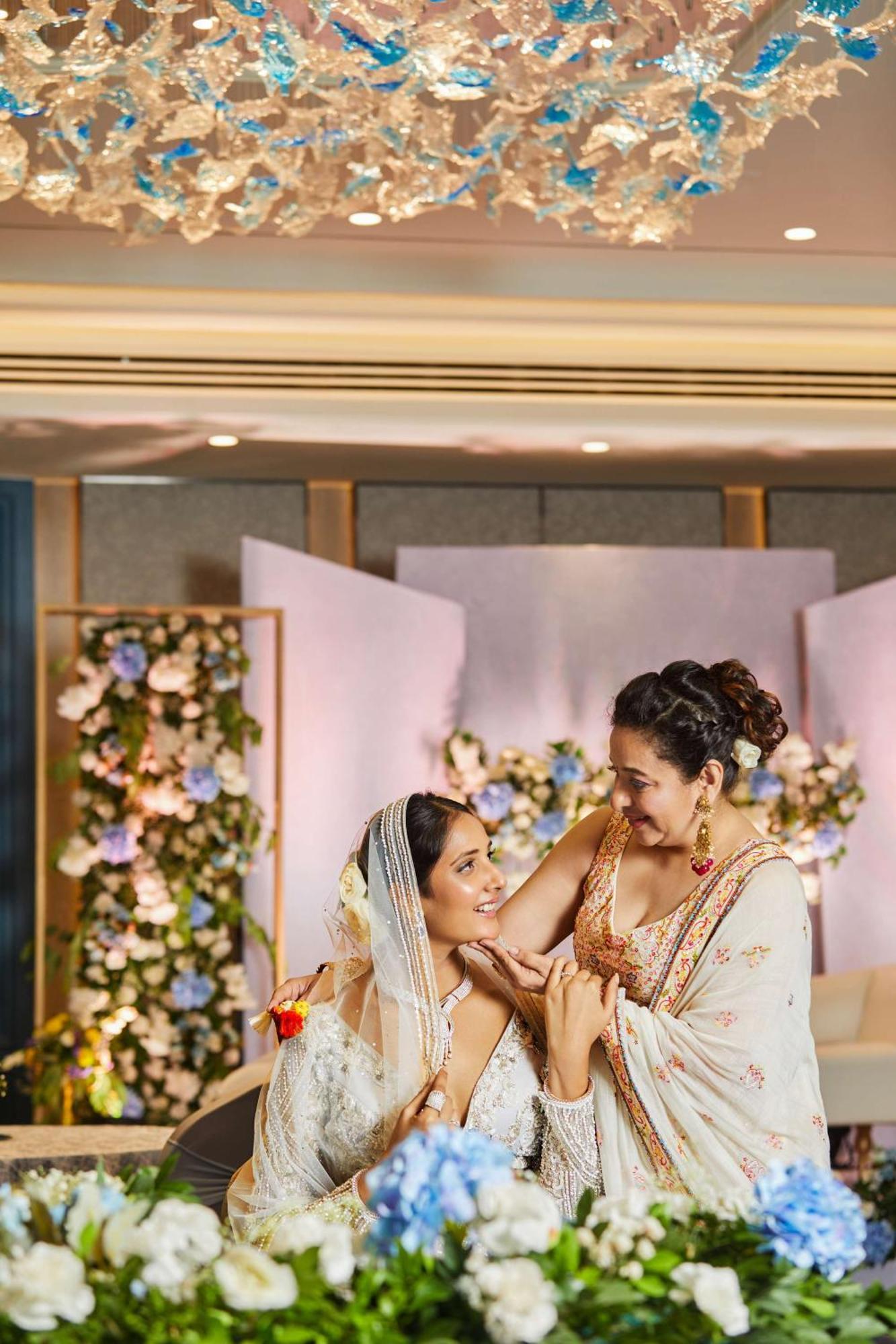 Radisson Mumbai Goregaon Exteriör bild