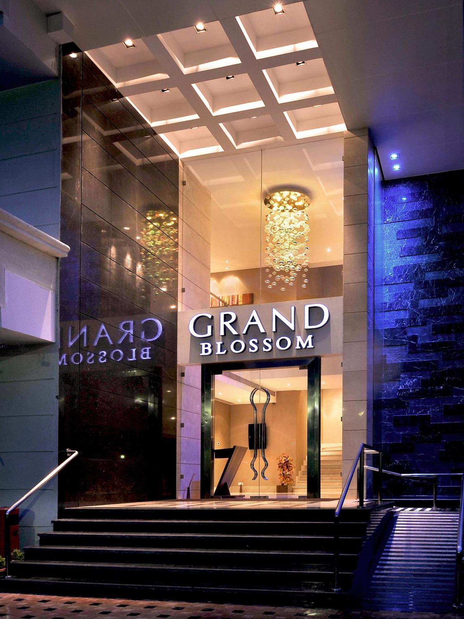 Radisson Mumbai Goregaon Exteriör bild